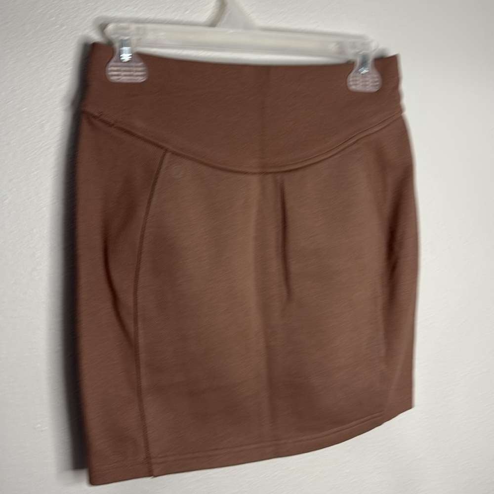 NWT Lululemon Scuba HR Mini Skirt Taupetastic Size S - Picture 3 of 6